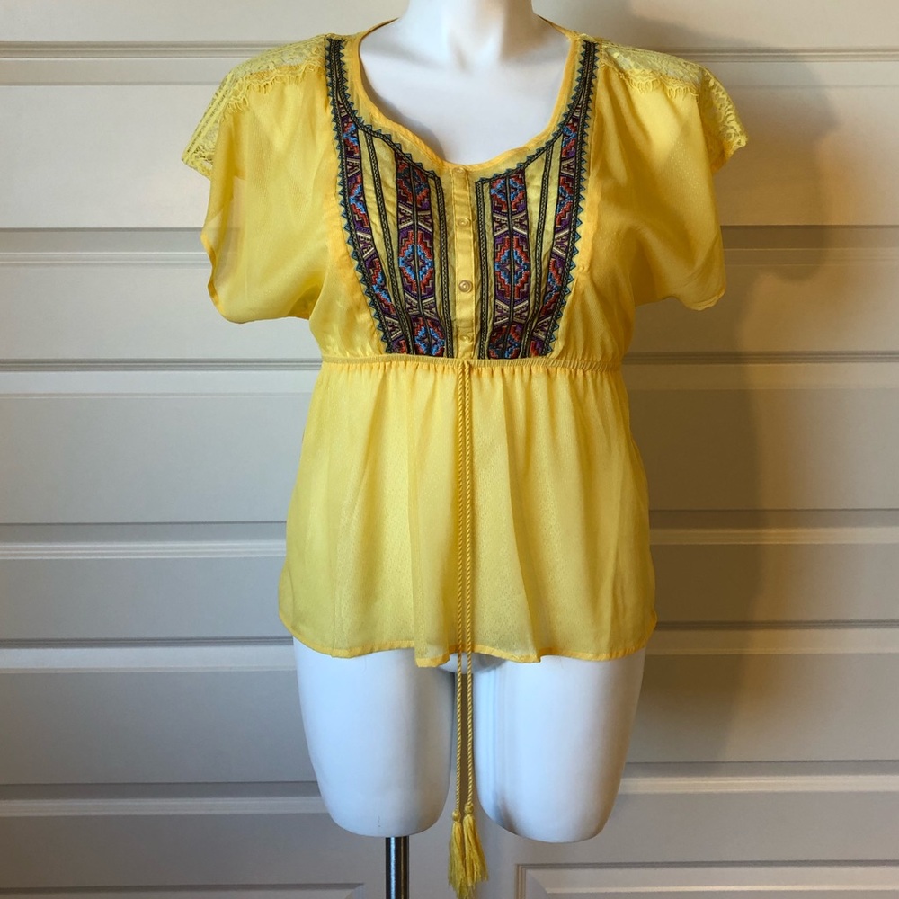 NWOT Embroidered Peplum Top